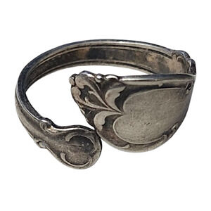 Vtg 1847 Wm A Rogers Oneida  Silver Plated  Spoon Ring Size 9